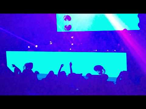 [Full HD] Nikola Mihailovic drops L.D.O.E. (Floyd Lavine's African Techno Mix) @Hangar Belgrade