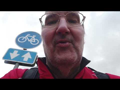 MongoTV_9919 - MIN GÅTUR - Del 1 - Onsdag 12.Oktober 2022 - Spiser BURGER Med POMFRITTER