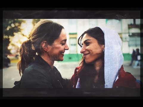 Desi & Irene ⎸ Sin Huellas ⎹ Their Story