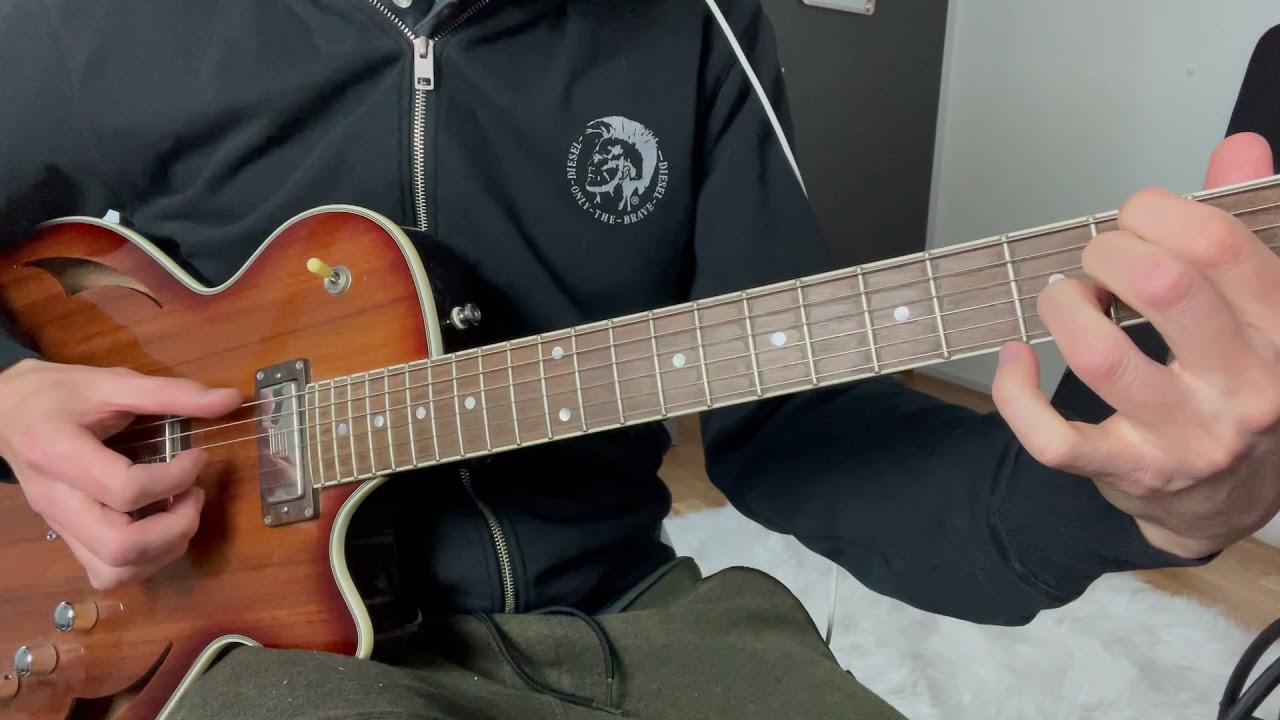 Roberto Barlocci playing a fingerstyle MelodyChords arrangement of One-T's The Magic Key on solo guitar