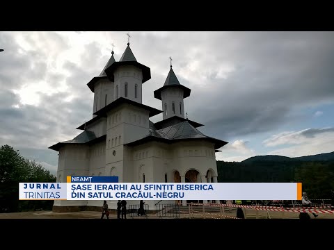 Șase ierarhi au sfințit biserica din satul Cracăul-Negru