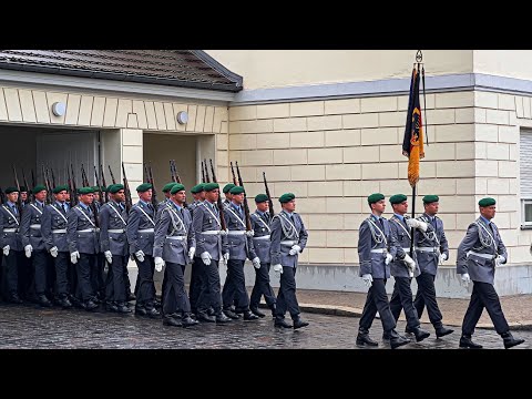 Preußens Gloria: Marsch des Wachbataillons der Bundeswehr vor das Schloss Bellevue 16.06.2023