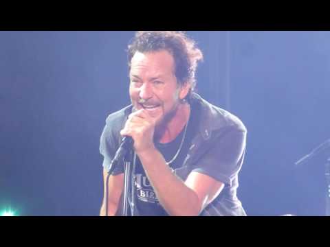 Pearl Jam "Jeremy" Wrigley 2 8/22/16 HD