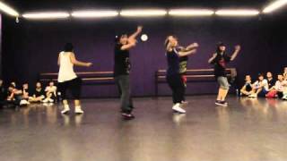 Nelly feat T-Pain - Move That Body