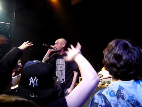 Bassi Maestro & DJ Shocca - Rezpekt