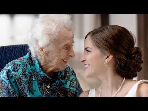 Veja como uma neta realizou o sonho da avó de forma emocionante