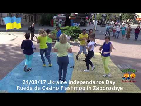 24/08/17 - Ukraine Independance Day Rueda de Casino Flashmob in Zaporozhye