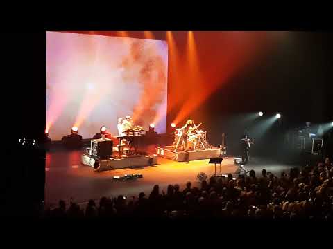 Hoshi - Annemasse Château Rouge - Étoile Filante - ENORME Final Concert  du 9 Novembre 2021