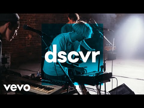 Bad Sounds - Living Alone - Vevo dscvr (Live)