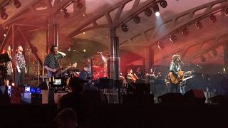 Wild West Hero    Jeff Lynne&#39;s ELO   Wembley 2017  *LIVE* FRONT ROW  *4K HD*