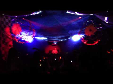 KASKADE vs Hard Rock Sofa " 4am Quasar "