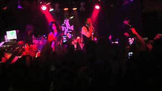 Scott Weiland sings Wicked Garden at the Viper Room, Los Angeles, August 2, 2013