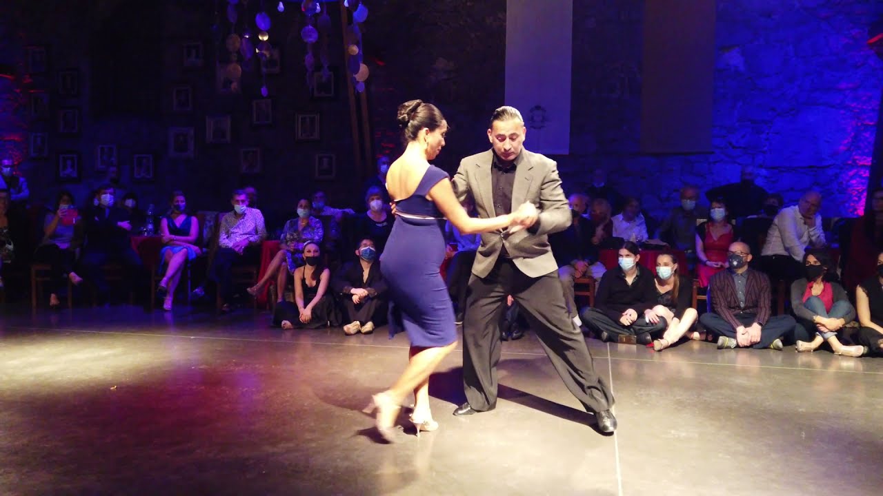 Giselle Gatica and Roque Castellano dance Juan D'Arienzo's Cuatro palabras