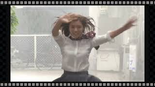 池田エライザの制服姿は一級品