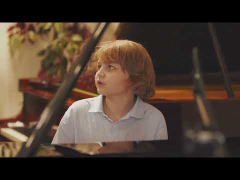 Stuart Jones Interview with Elisey Mysin | Outstanding Virtuoso Pianist