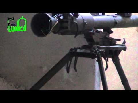 تجهيز مدفع بي 10 من قبل كتيبة الفقهاء الصالحين لصد دبابات النظام في حي القدم في مدينة دمشق