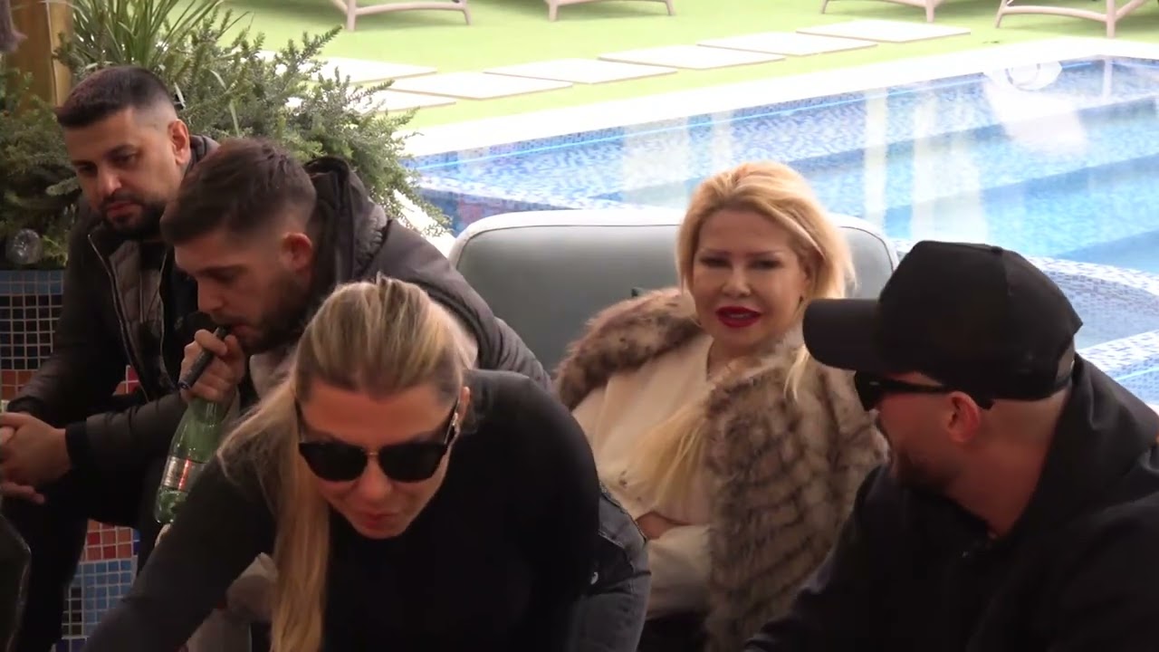 ‘Mobilizohen’ banorët, ndajnë punët e shtëpisë! Kush e merr drejtimin e kuzhinës