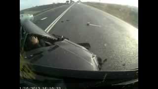preview picture of video 'Amazing luck driver of the truck accident. CAR CRASH'