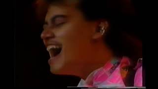 Download lagu Fariz RM - Diantara Dua | TVRI 1989 (HD Upscale) mp3