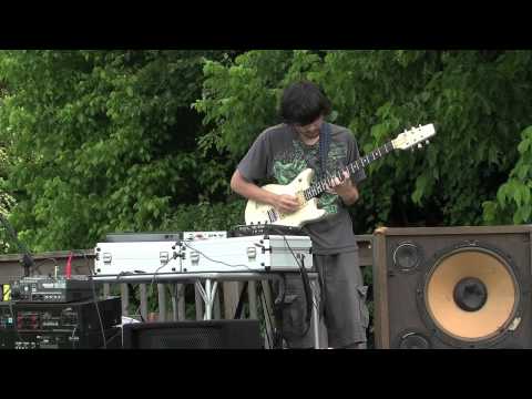 Electrophonic Ghost live at Ingrown 2011