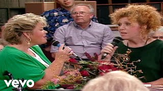 Tanya Goodman Sykes, Cynthia Clawson, Lily Weatherford - Away in a Manger [Live]