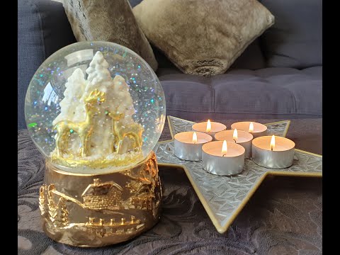 20048 Schneekugel Kupfergold Rehe auf Sockel mit Landschaft