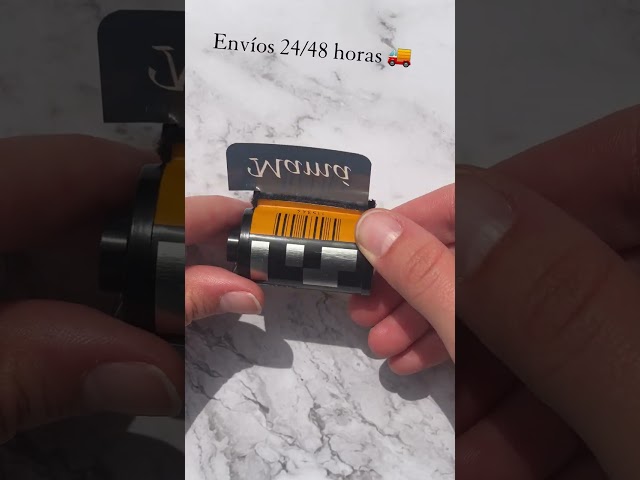 Vídeo relacionado con Transparent Gift Llavero Calendario Con Foto Personalizado. Regalos Personalizados para Cumpleaños, Aniversario, Navidad. Regalos Originales para Pareja, Amigos, Familia. Llaveros de Metacrilato