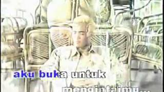 Download lagu EXISTS - Mengintai Dari Tirai Kamar.mp4 mp3