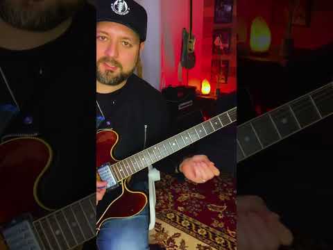 How to Solo over the Blues! (Try this!)