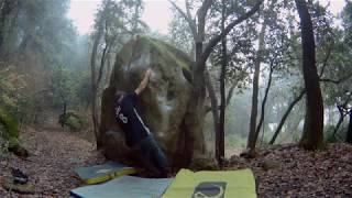 Video thumbnail of Gollum Fissurer, 6b+ (sit). Savassona