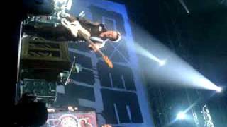 Green Day Live in Singapore 140110 tales of another broken home