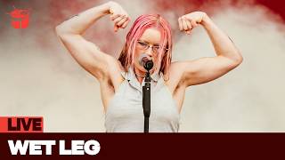 Wet Leg - 'pillow talk' (live at Laneway 2026)