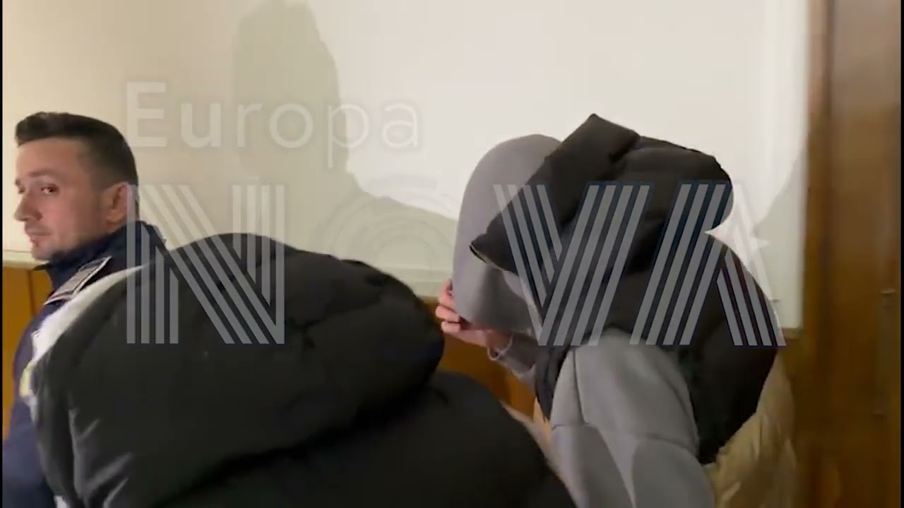 MINORII DE 15 ANI PREFERĂ ÎNCHISOAREA DE TEAMA FURIEI PUBLICE