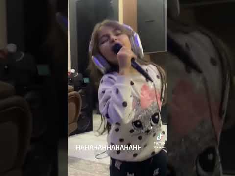 Altea😂🤍 #prizrenaliaktu #teamMoni #teamVisar #motraMonit #shkoviral