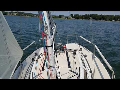 Wavelength 24 Sailing Smith Mountain Lake, September 21, 2019
