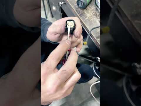 How to DePin a throttle by wire plug on 2014-15 Harley Touring models | Harley Motorcycle Handlebars