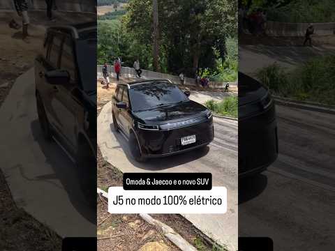 J5 no modo BEV. O SUV elétrico irmão do Omoda 5 deve pintar por aí em 2027.