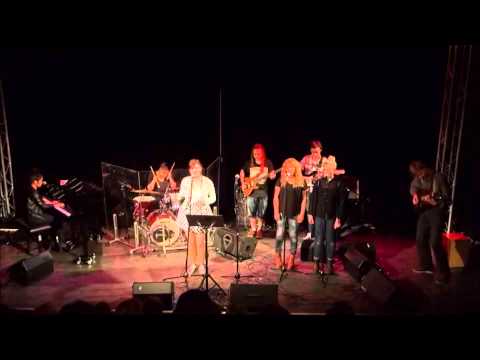 11. 140403 Rytmus Musikimprovisation konsert åk3 - Maja H