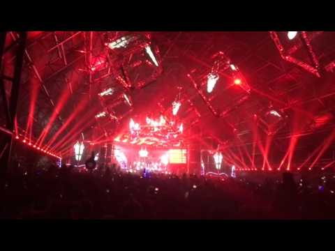 2016 Coachella Chainsmokers "Roses" (with Red Hot Chili Peppers intro and Bieber outro)