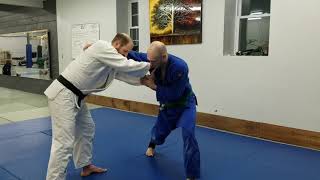 Breaking the two-on-one grip