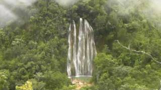 preview picture of video 'view El limon waterfall, Samana, DR'