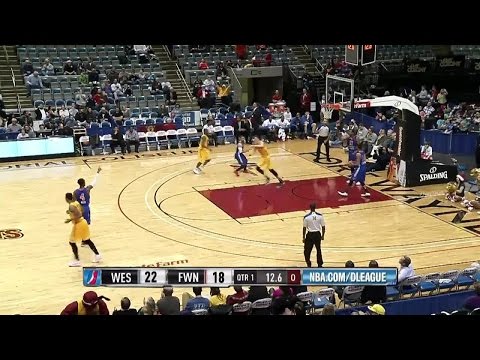 Russ Smith posts 19 points & 11 assists vs. the Knicks, 12/19/2014