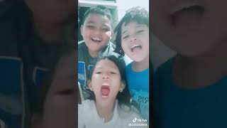 Download lagu Trio imut in action mp3