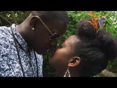 Holla Bak + S.R Viper - Nubian Queen (Official Video)