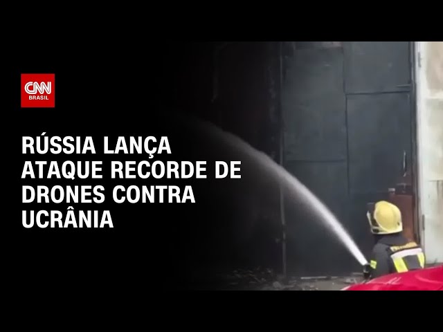 Rússia lança maior ataque de drones contra Ucrânia após críticas de Trump | LIVE CNN