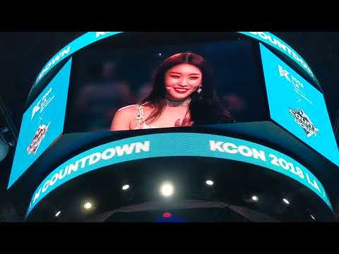 [FANCAM] 180812 LA Day 2 ∼ Chung Ha - singing