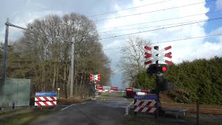 preview picture of video 'Spoorwegovergang Bergentheim/ Passage a Niveau/ Railroad-/ Level Crossing/ Bahnübergang'
