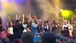 Paul Green’s Rockacademy: 200 Motels finale