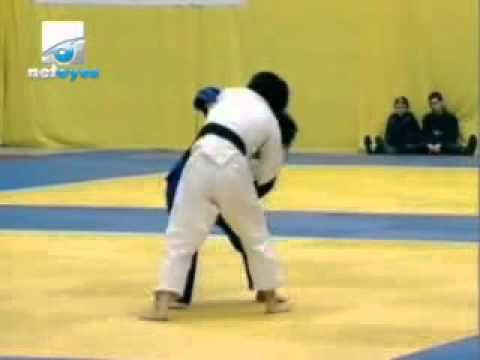 JUDO 2007 Super World Cup: Hongmei He (CHN) - Soraya Haddad (ALG)