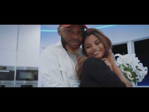 Mamma Mia - Akaycentric (Official Video)